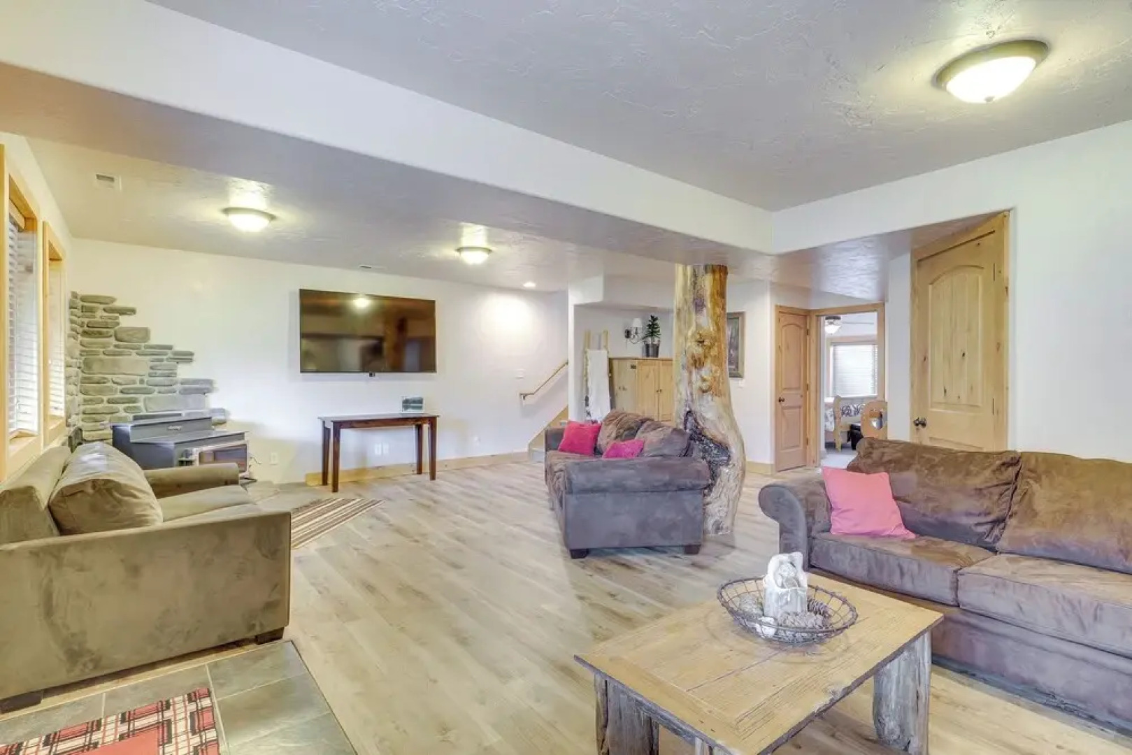 Rustic Sterling Cabin: Walk to Palisade Lake!