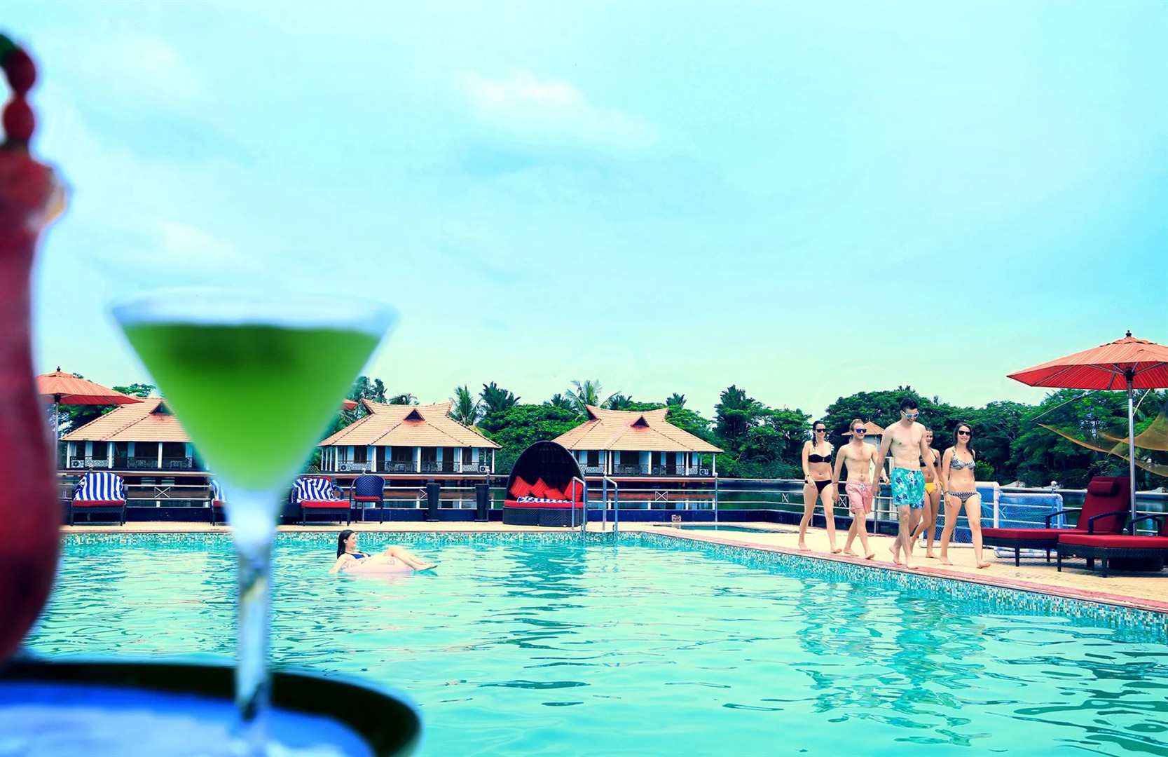 Sterling Lake Palace Alleppey