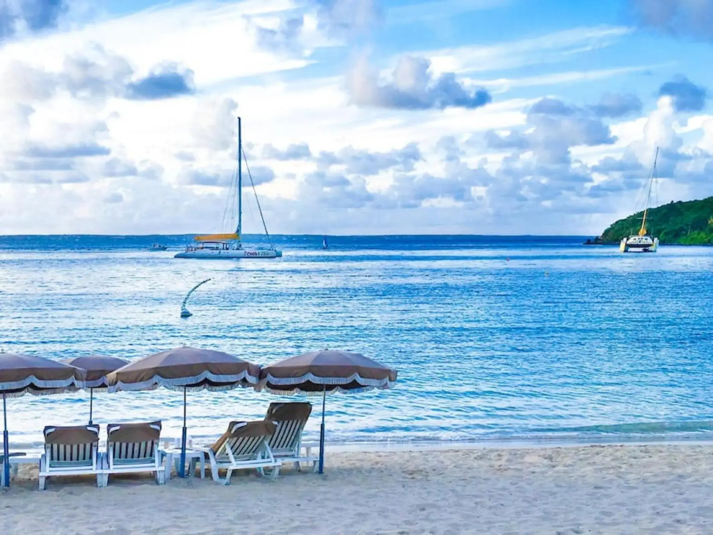 Marina Beach 2, between Anse Marcel marina and beach
