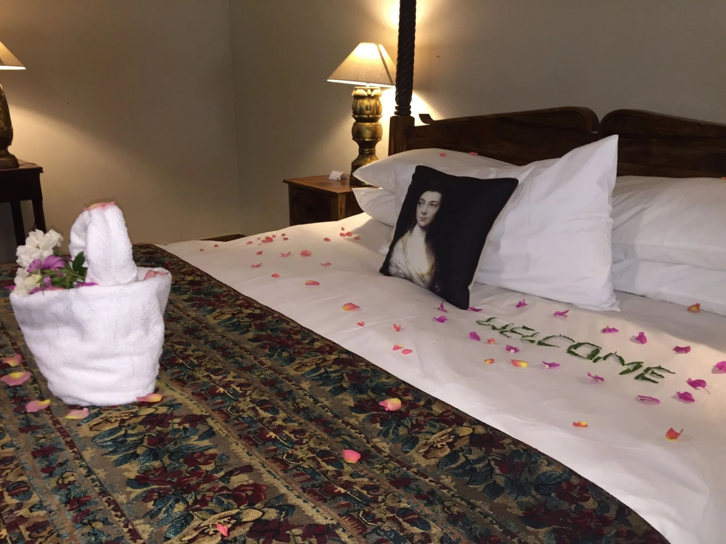 Shangri-La Country Hotel