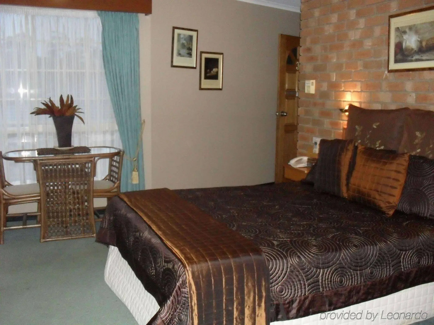 Sapphire Waters Motor Inn