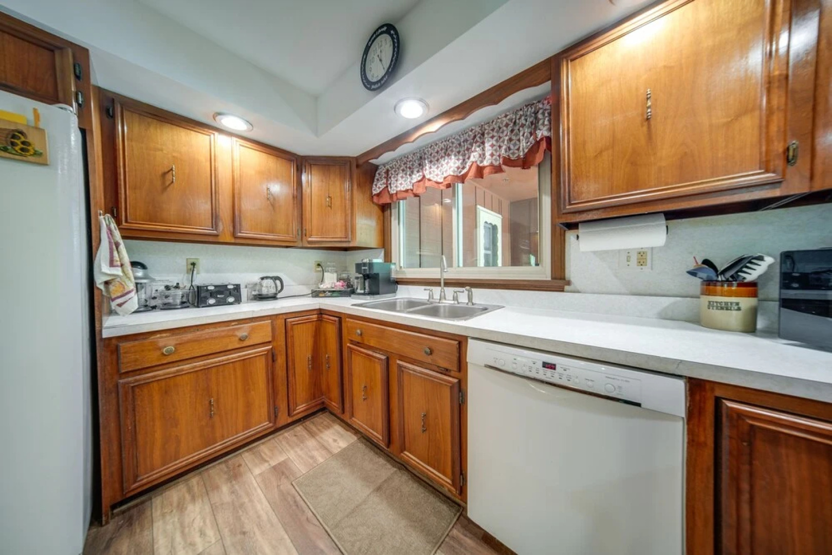 Lake Erie Getaway With Private Pool & Yard!