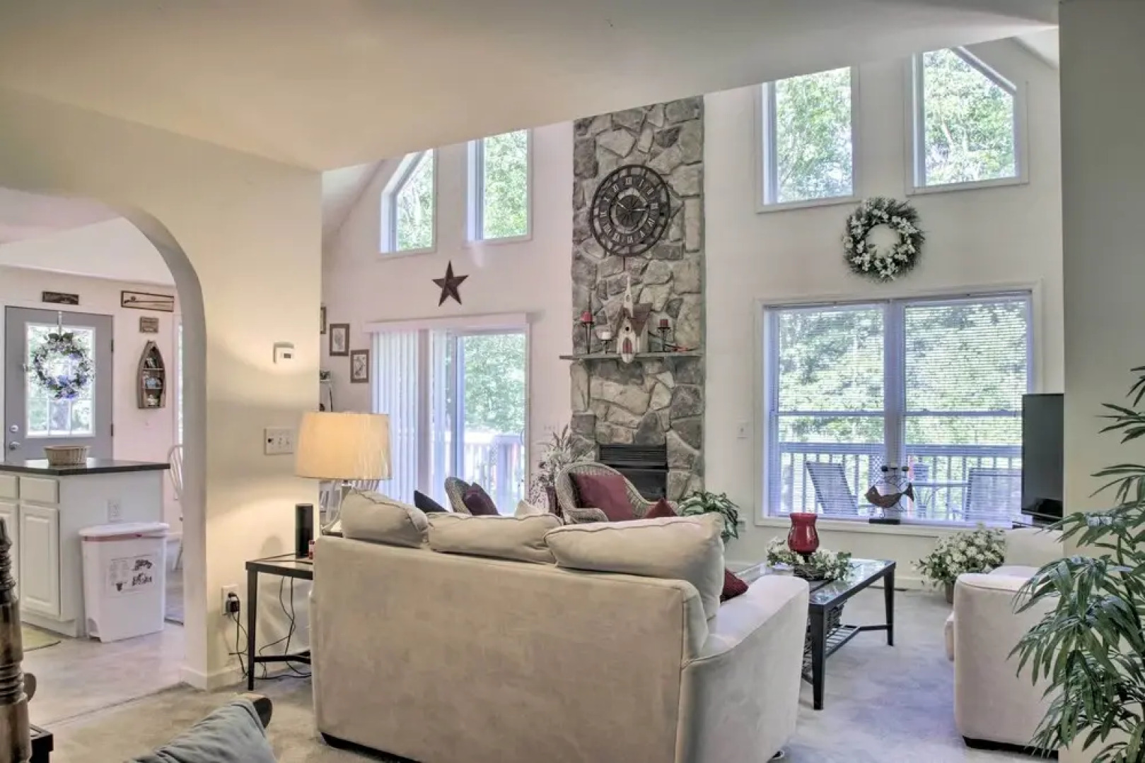 Spacious Home w/ Deck, Grill & Delaware River View