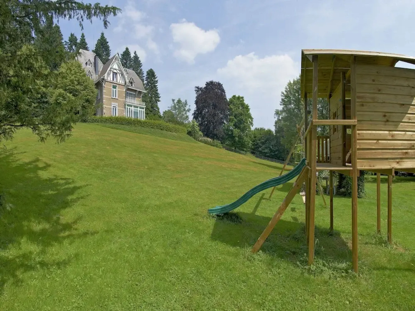 Spacious Pet-friendly Castle in Stavelot