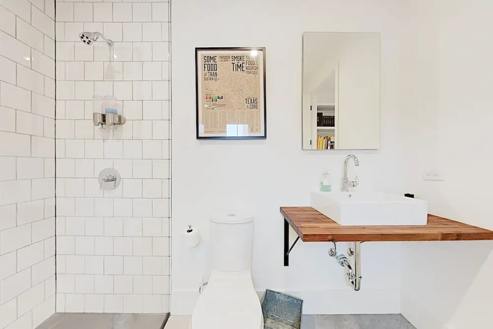 Hill Country Home - 3 Br home by RedAwning