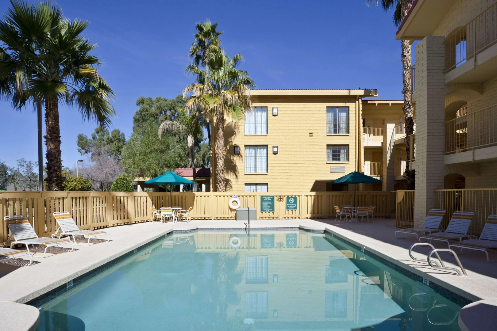 La Quinta Inn by Wyndham Phoenix Sky Harbor Airport