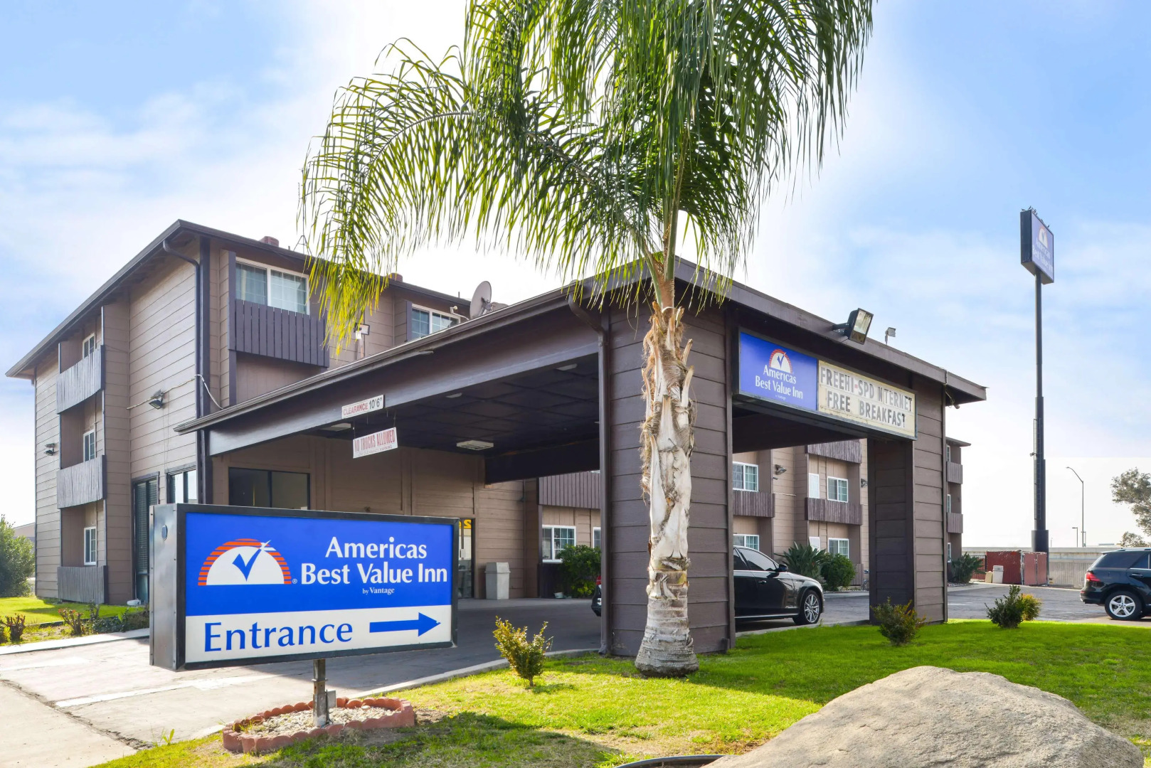 Studio 6 Suites Delano, CA