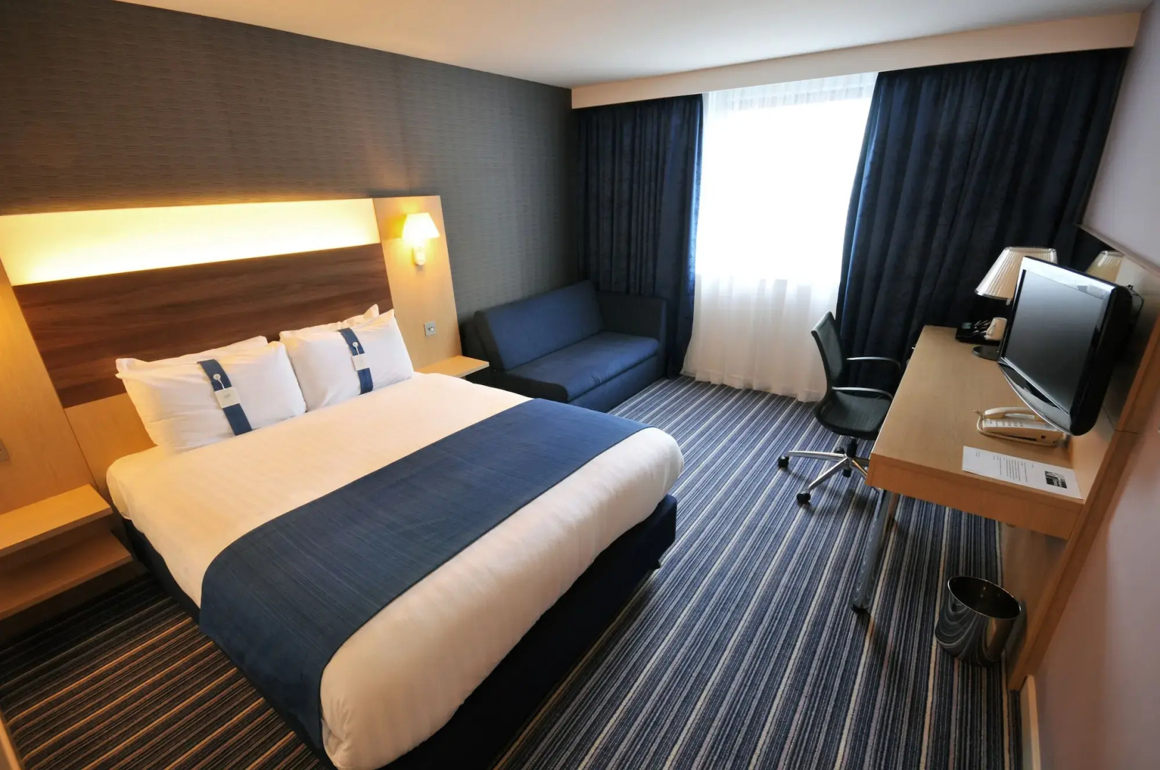 Holiday Inn Express Leigh - Sports Village by IHG