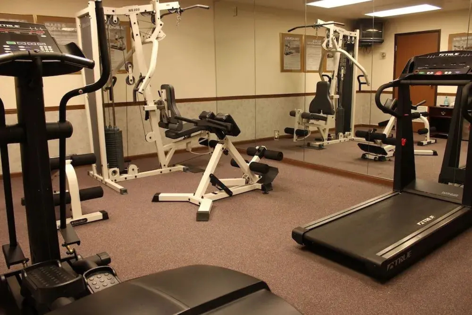 Shawano Four Seasons Hotel