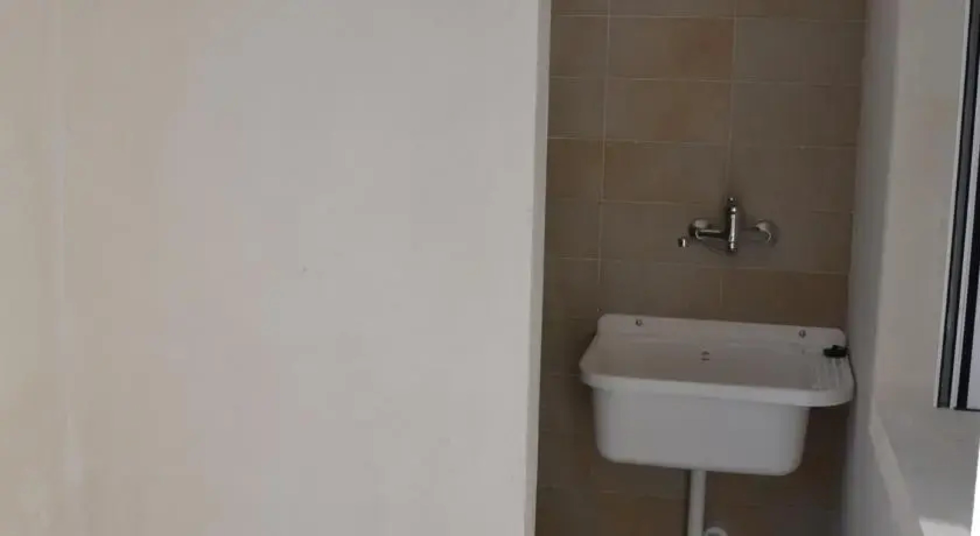 Eneide Case ad Oriente