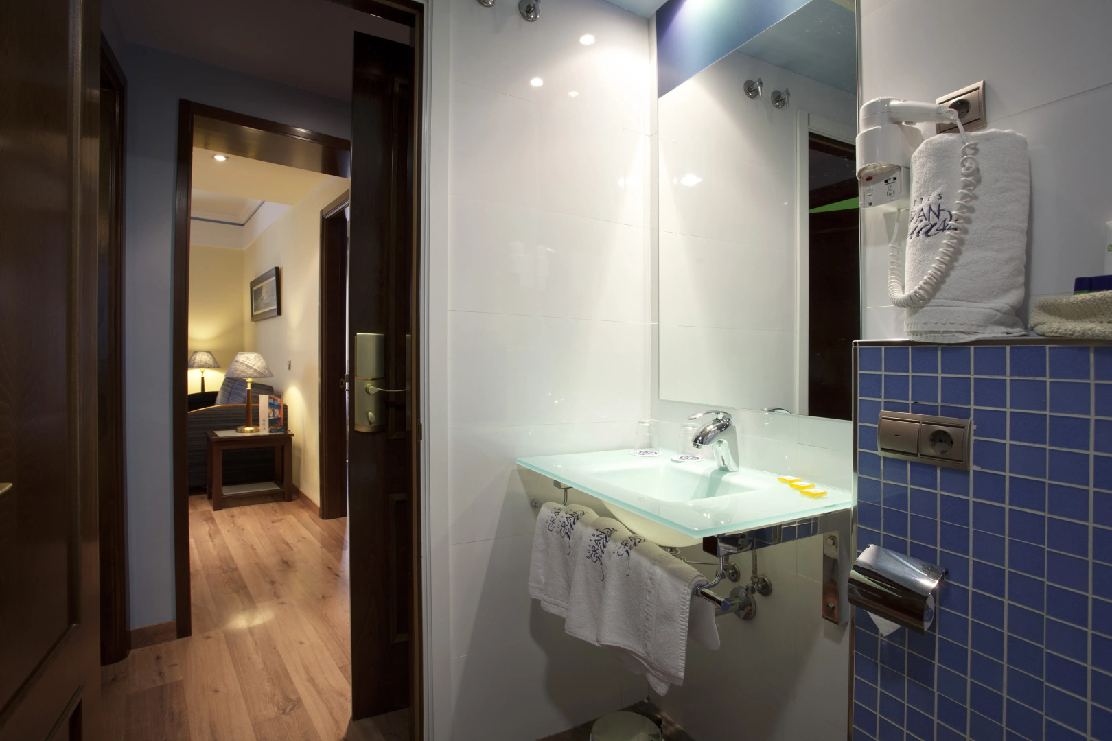 Suites Gran Via 44 Apartahotel