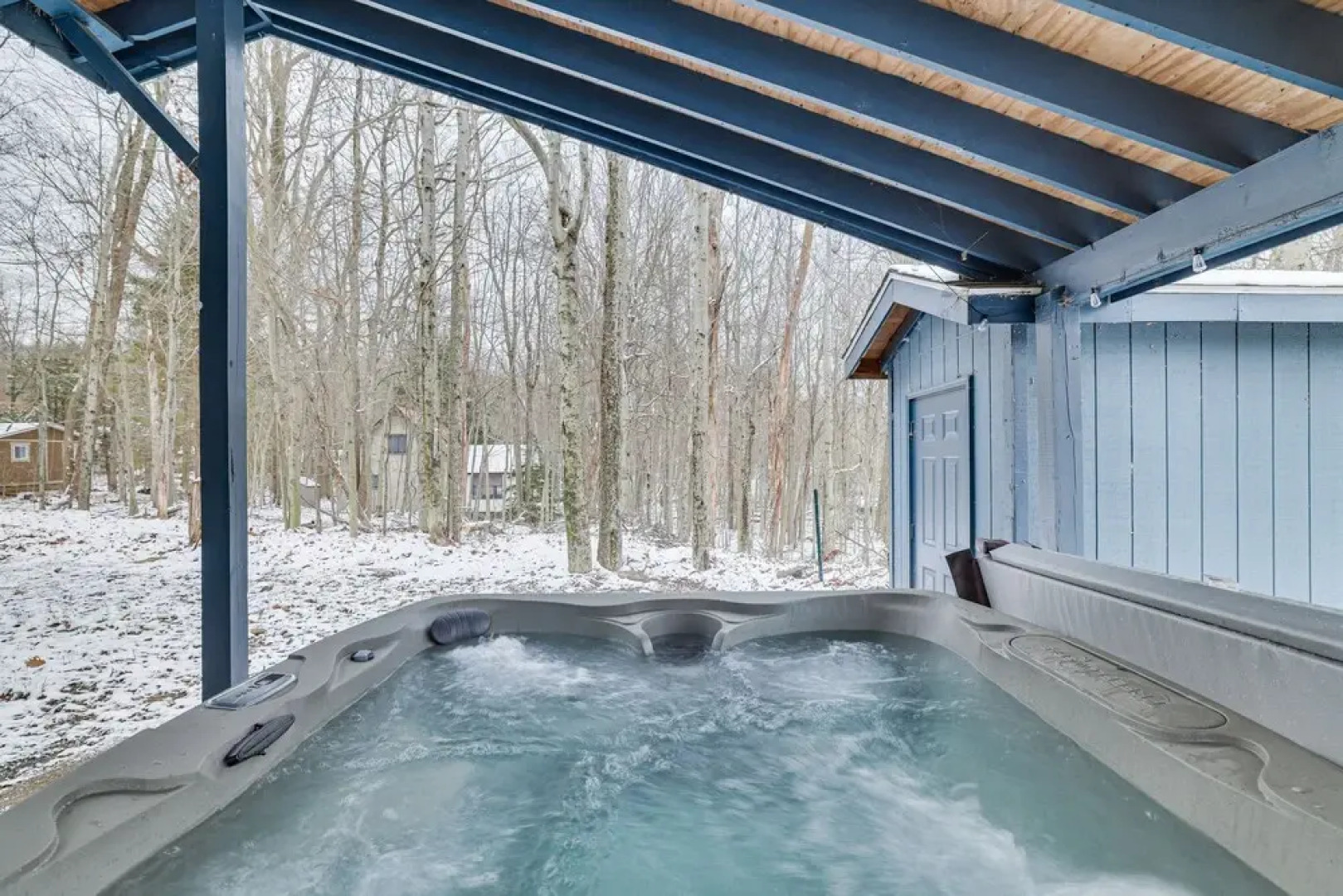 Tobyhanna Home w/ Private Hot Tub & Pool Table!