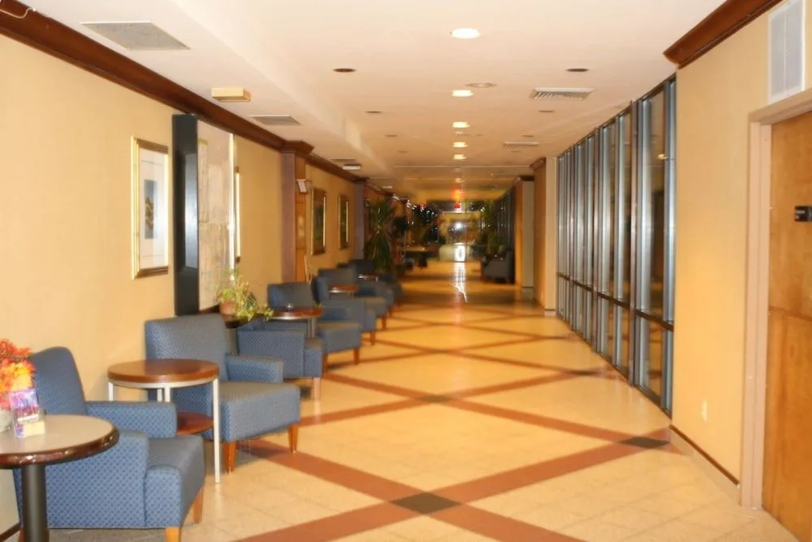 Hudson Valley Hotel And Conference Center