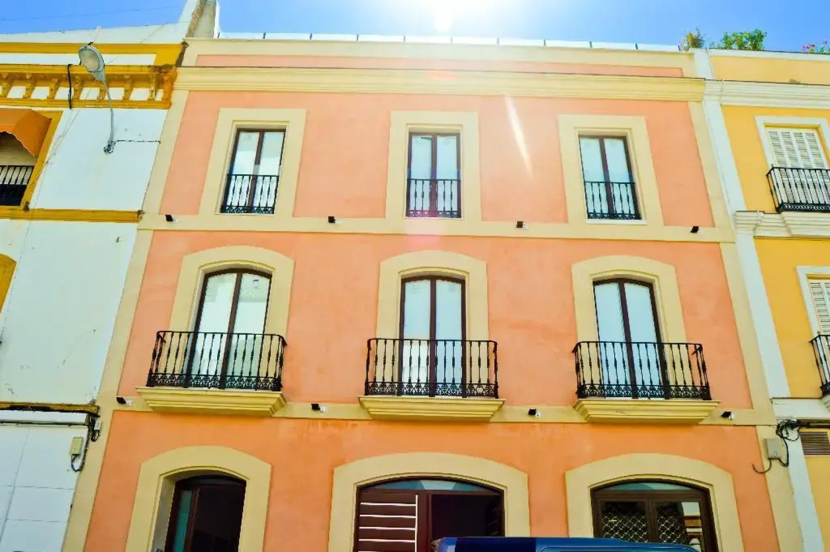 The Zentral Arenal Suites