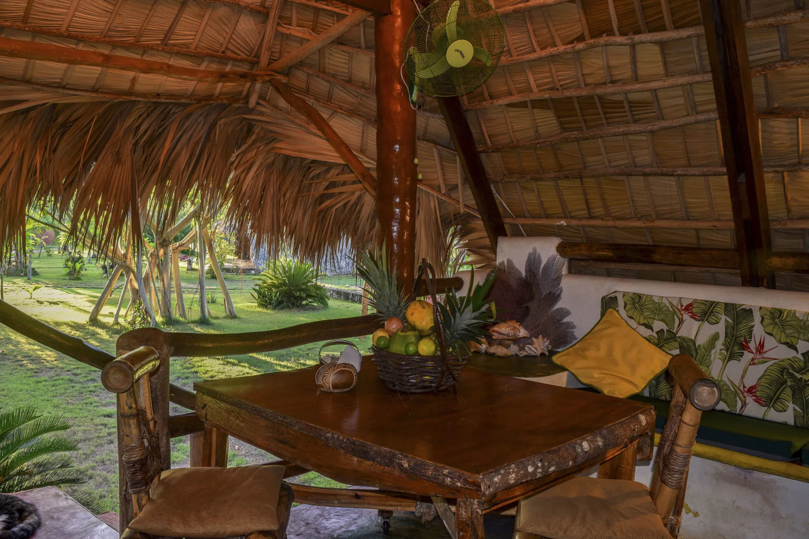 CHALET TROPICAL Hotel & Restaurant-Pizzeria