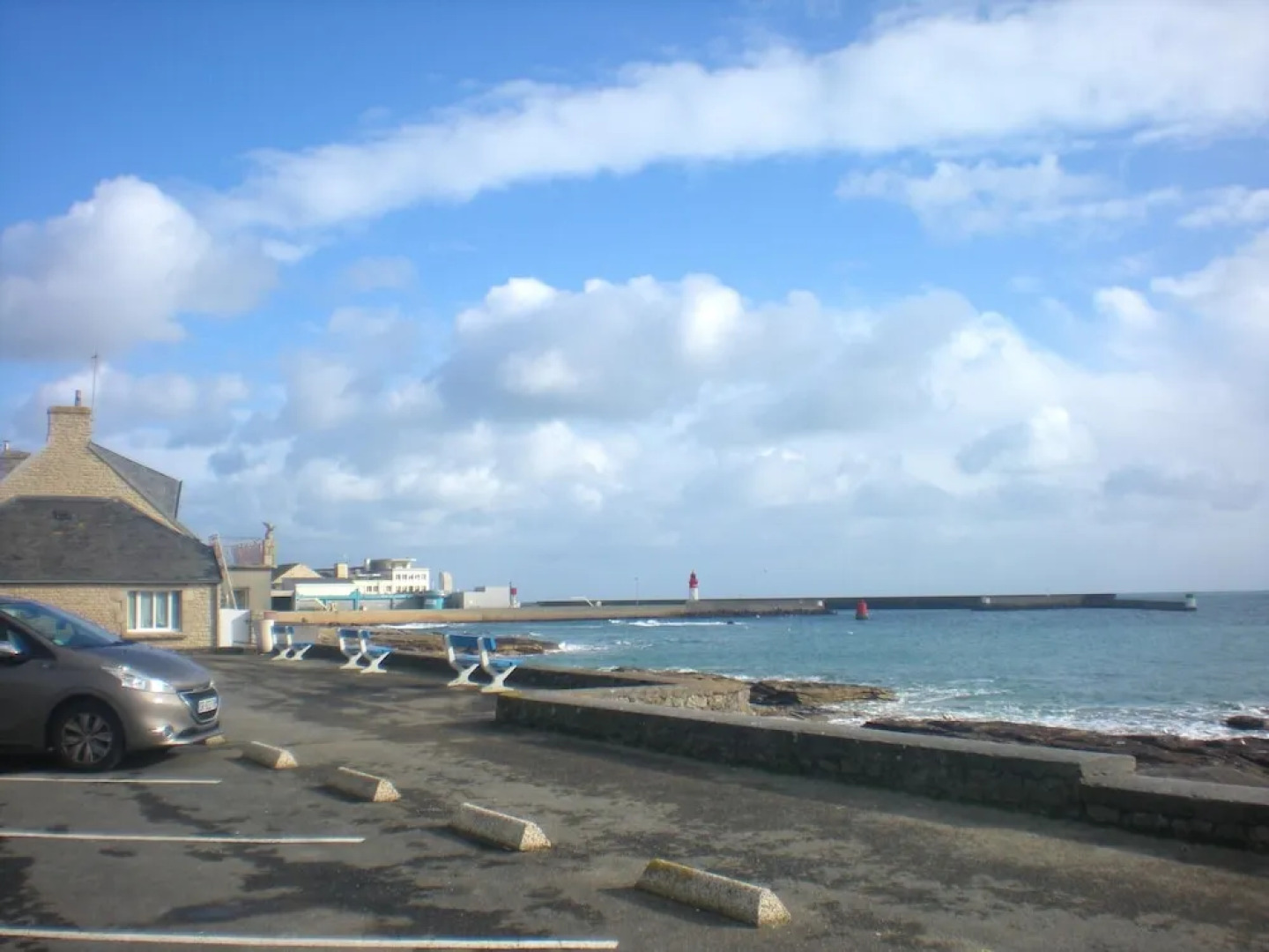 House With 2 Bedrooms in Guilvinec, With Pool Access and Enclosed Gard