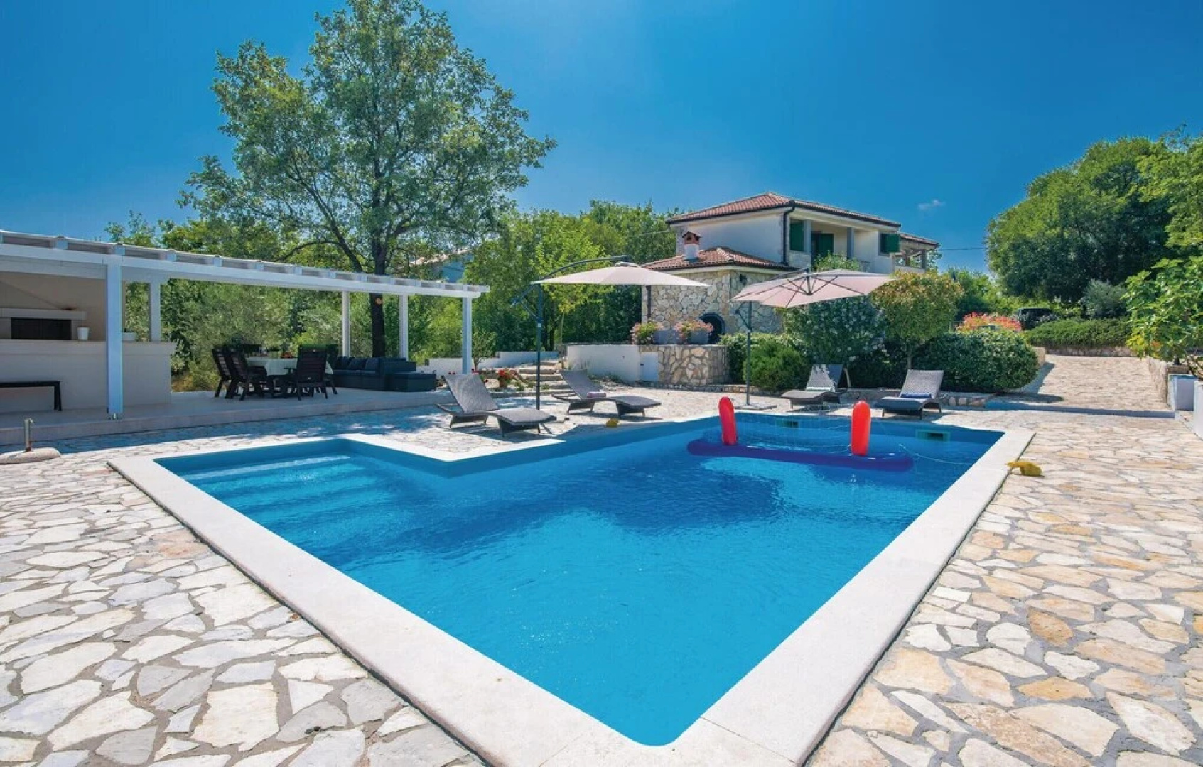 Amazing Home in Malinska With Wifi and 2 Bedrooms