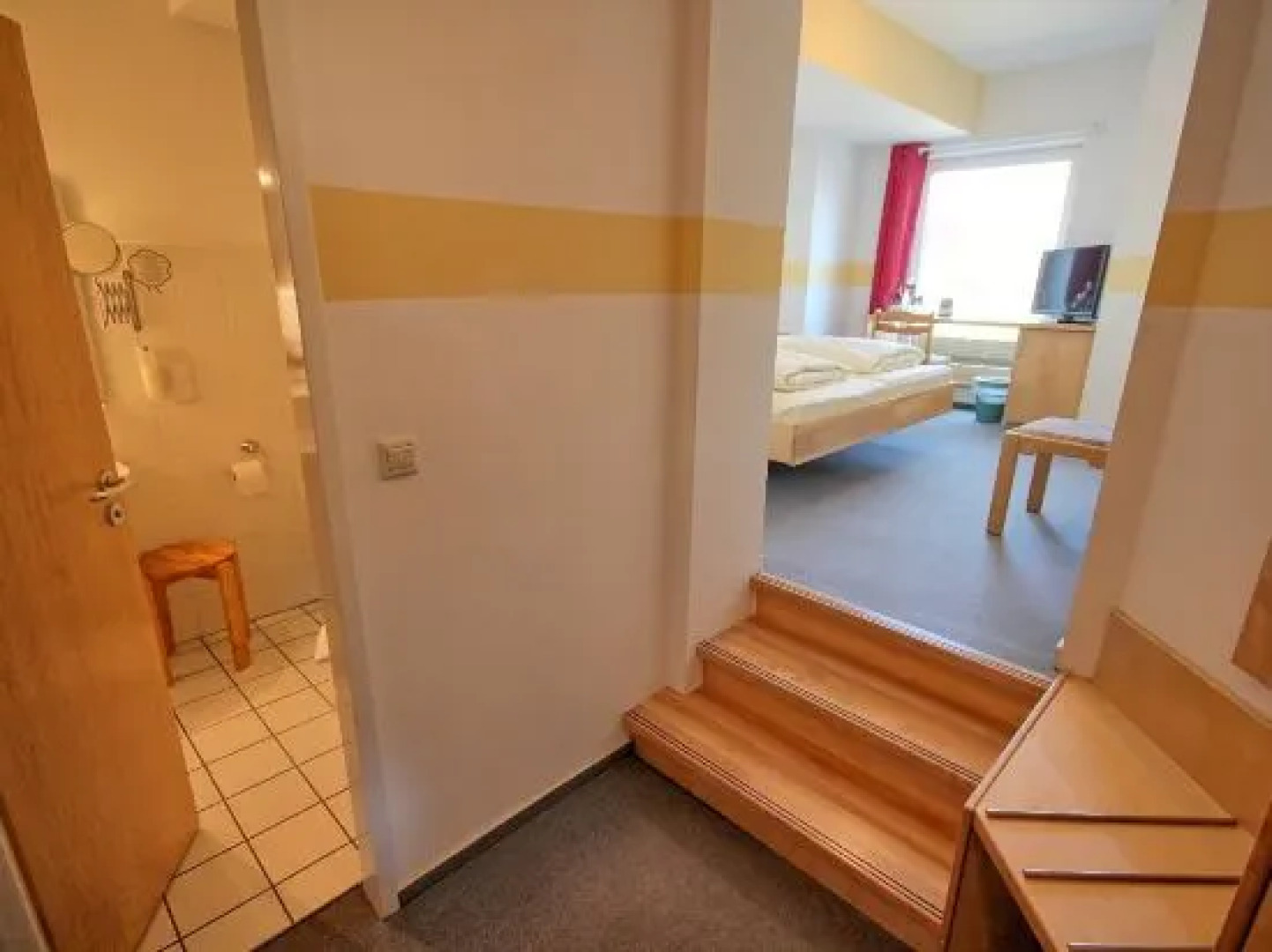 Lechstedter Obstweinschnke Land