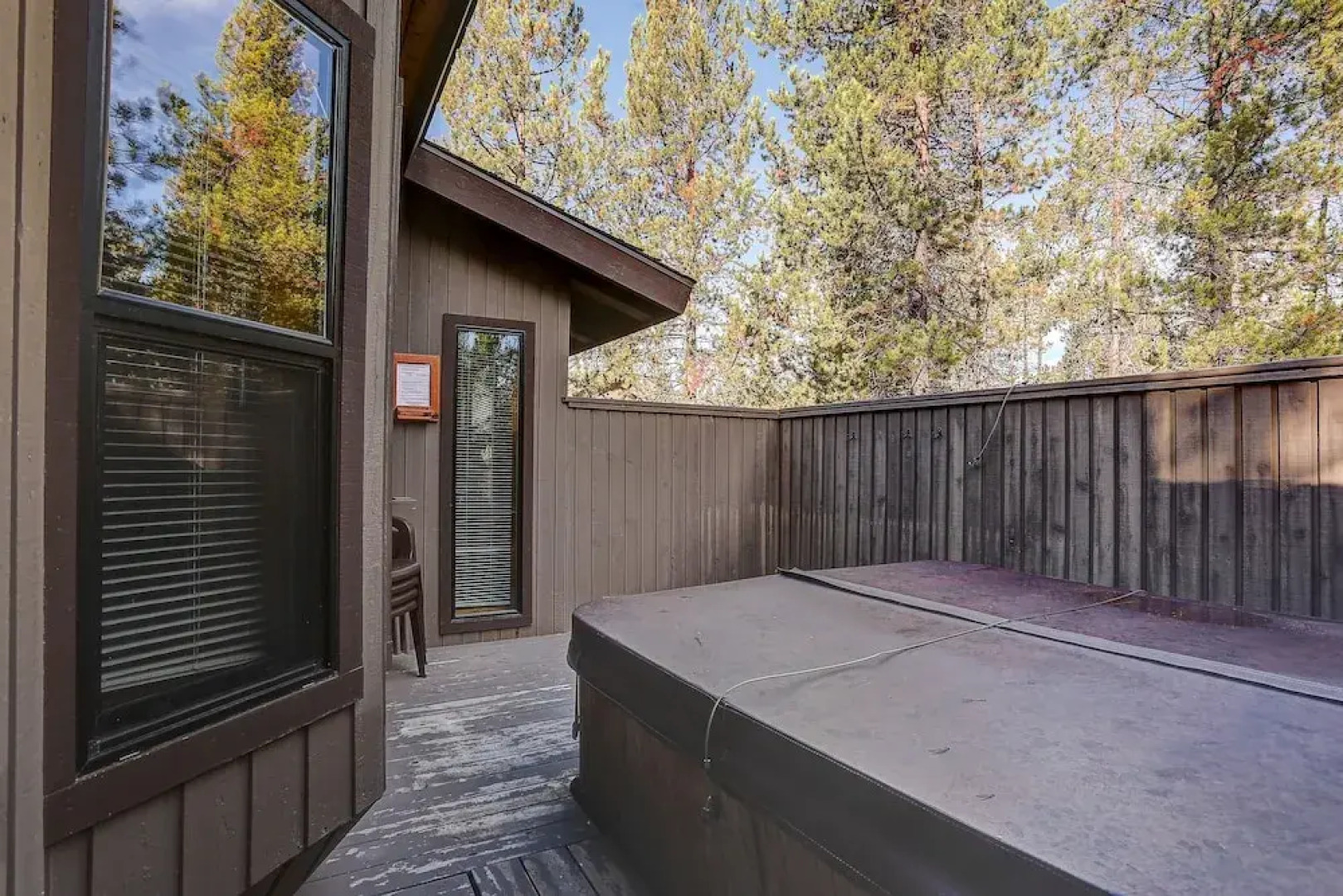 22 Rogue Home with Private Hot Tub, BBQ, and Game Room by RedAwning