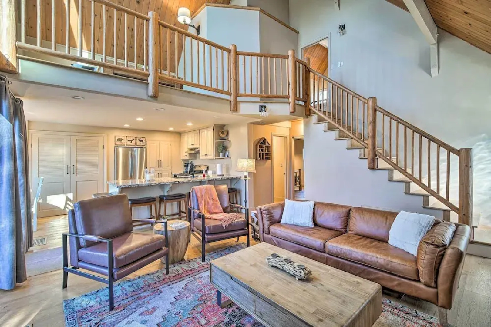 Lake Arrowhead Cabin w/ Balcony, Near Trails