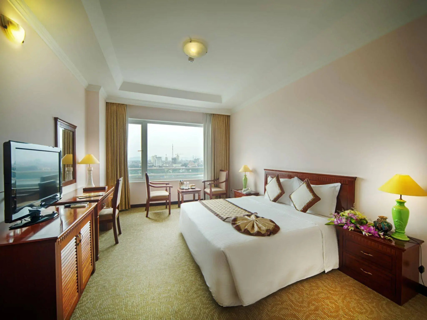 Muong Thanh Grand Phuong Dong Hotel