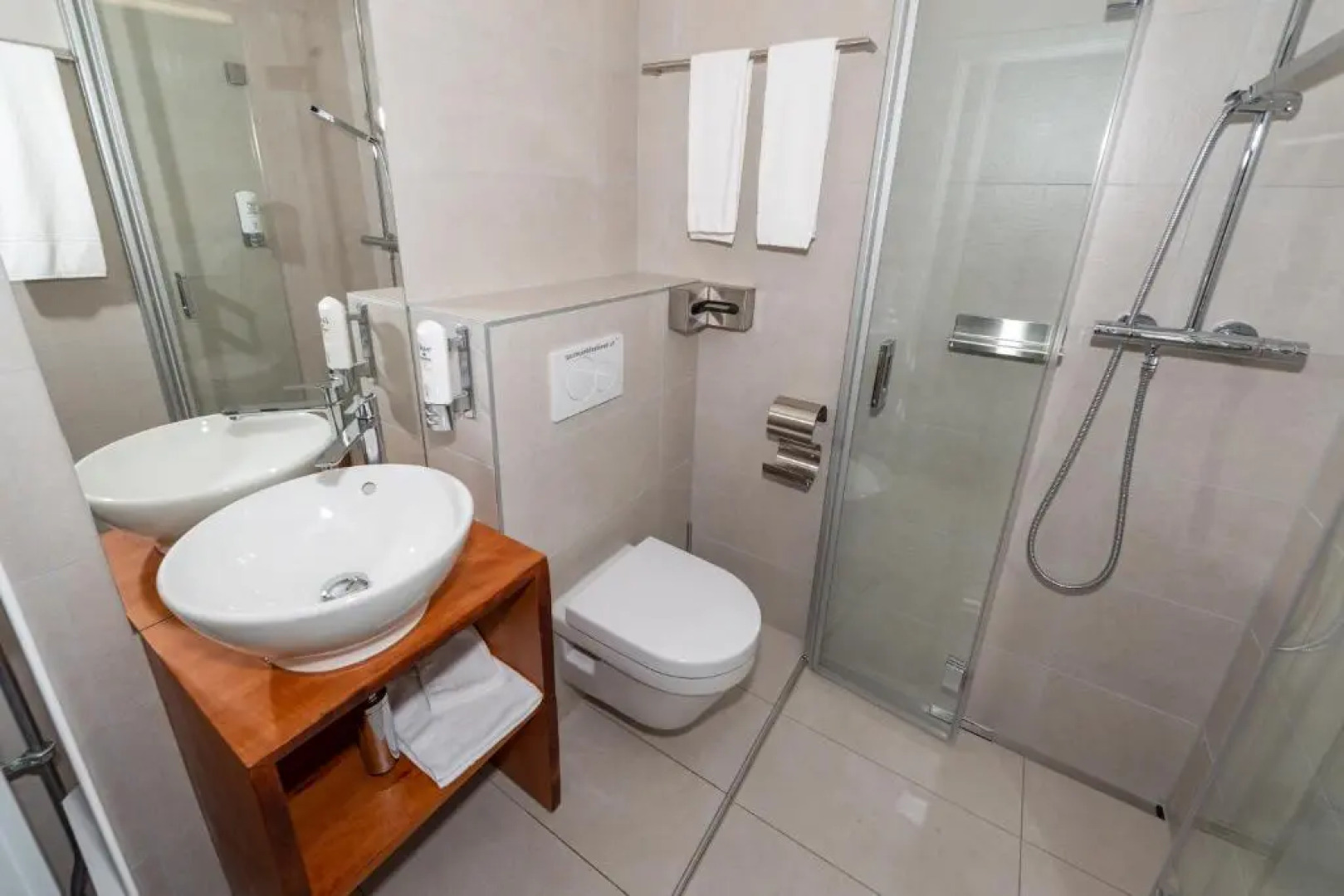 Hotel16 by Messe & Stadion Suisse in Minuten & Late Check-in