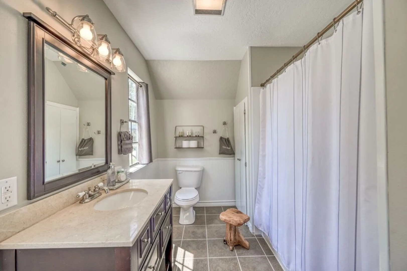 Sunday Abode on Wine Trail 5 Min to Heart of Main