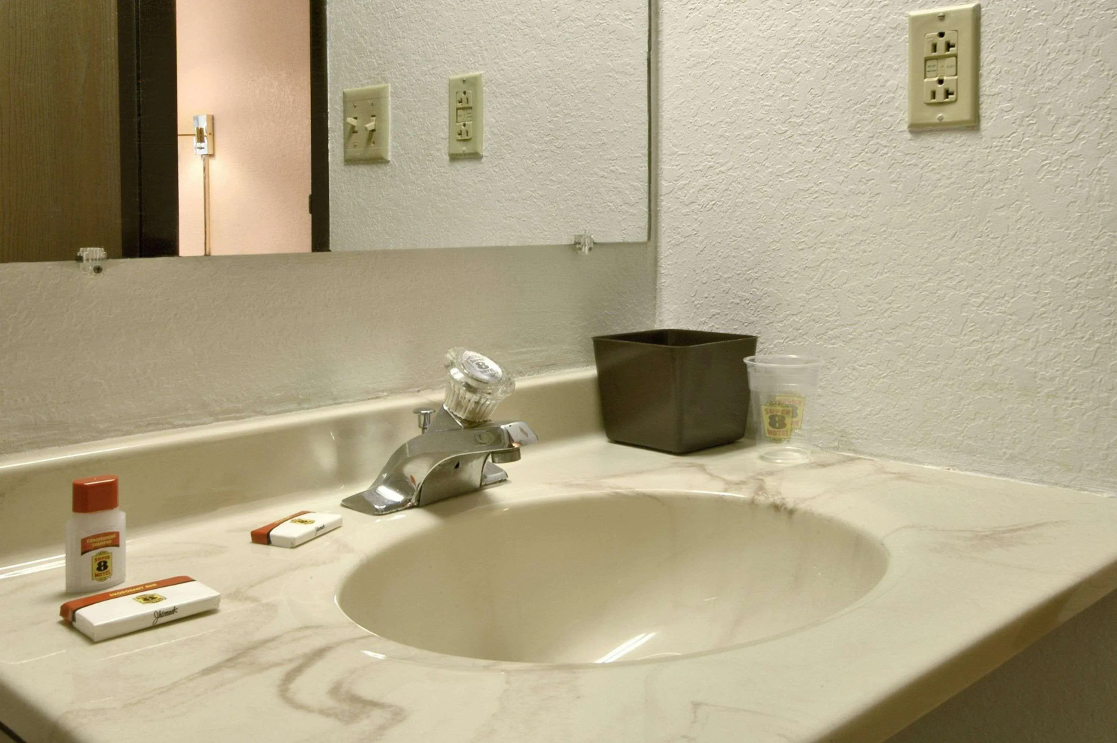 Super 8 By Wyndham Butler