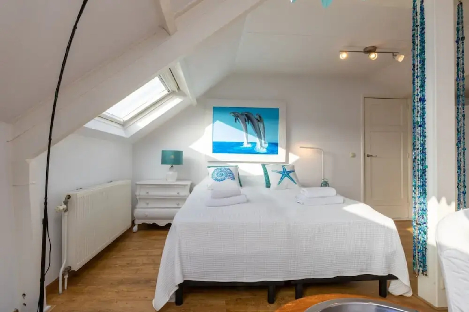 Bright Apartment Near Beach