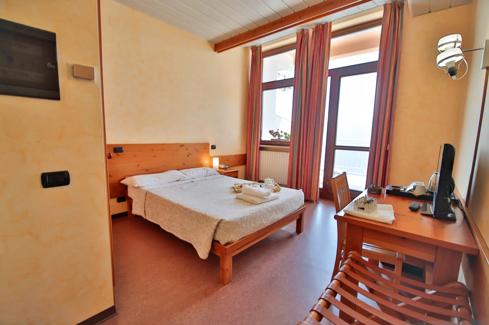 Pràcatinat Hotel & Restaurant