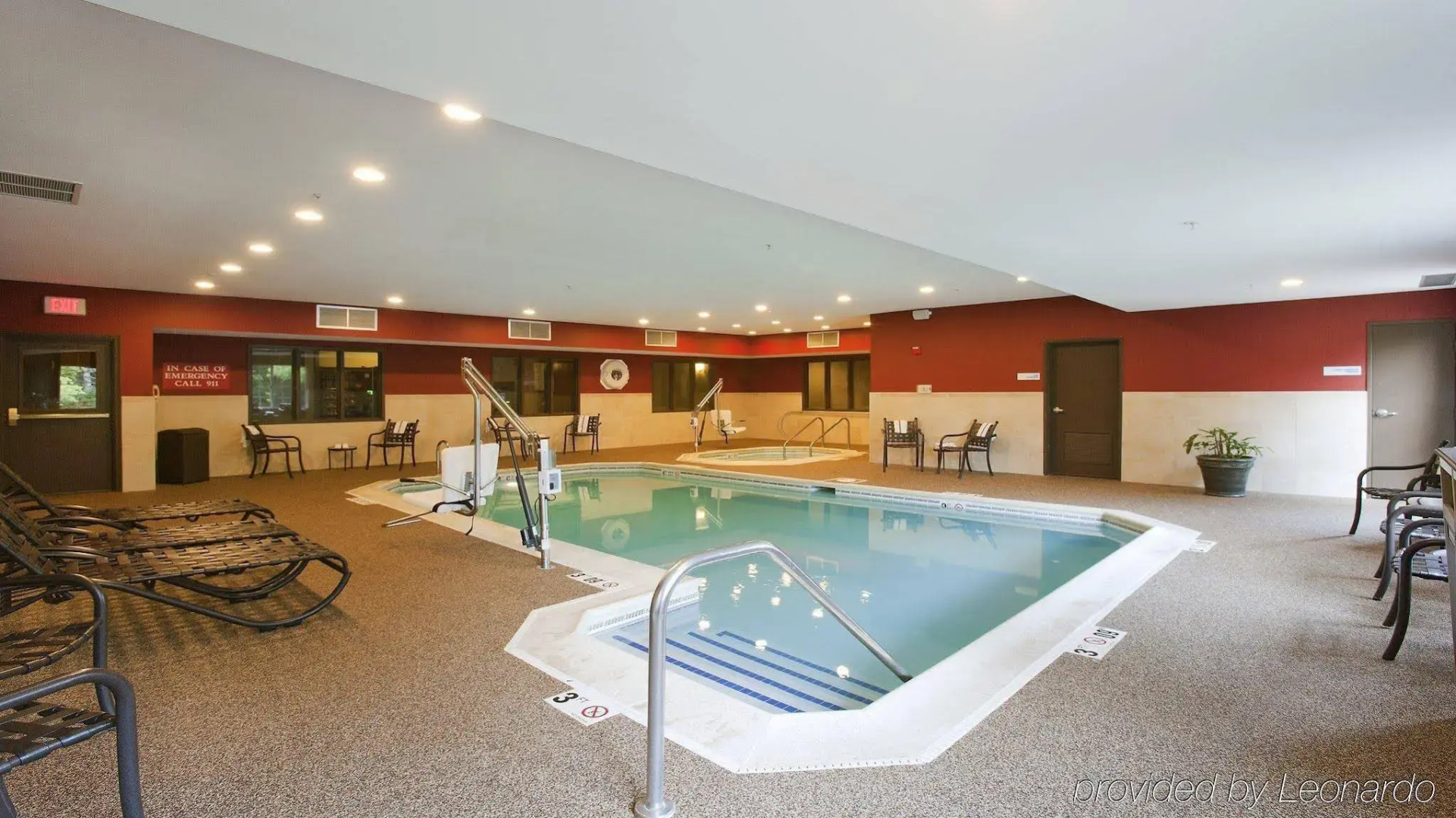 Holiday Inn Express & Suites Chicago-Deerfield/Lincolnshire by IHG