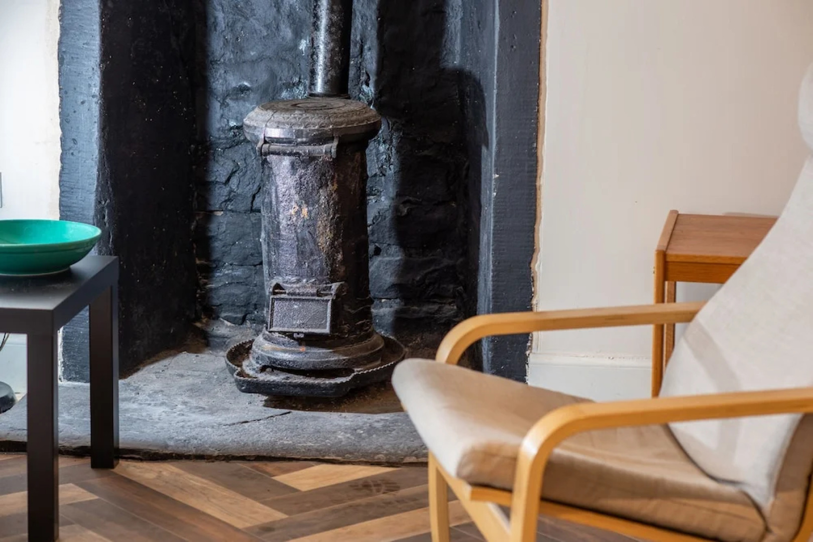 Cellardyke 3-bed Cottage, Sleeps 6 by Seafront