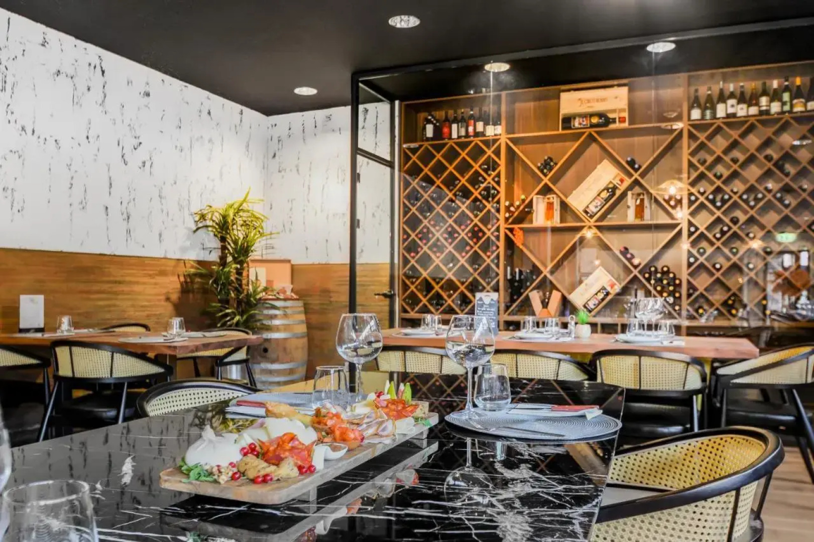 Neuchatel City Hotel