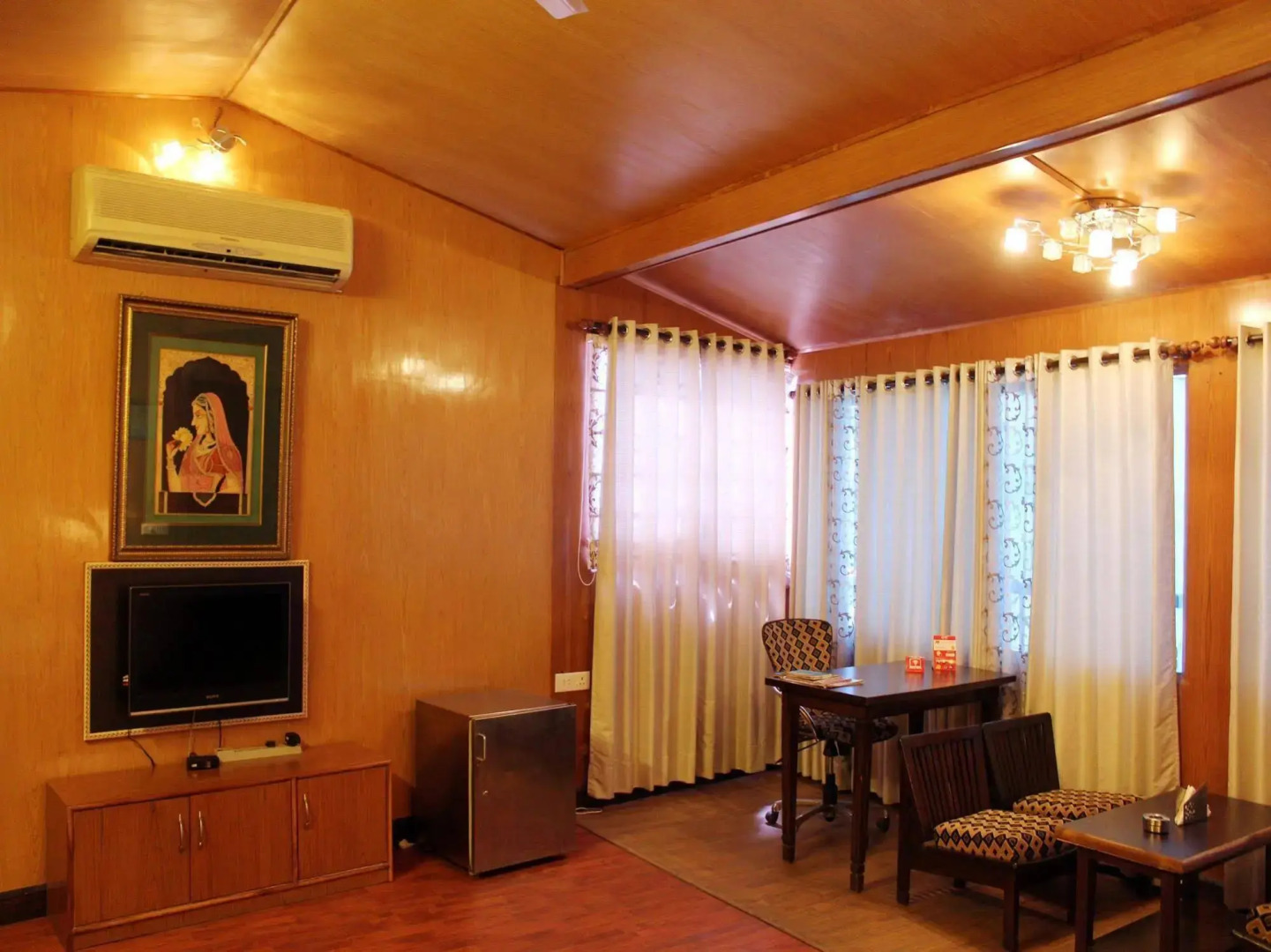 OYO 1995 Hotel Nirwana