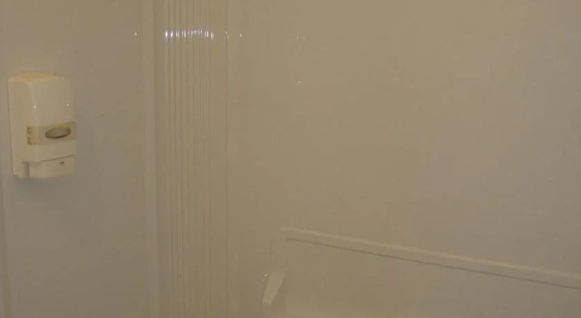 Helmcken Falls Lodge