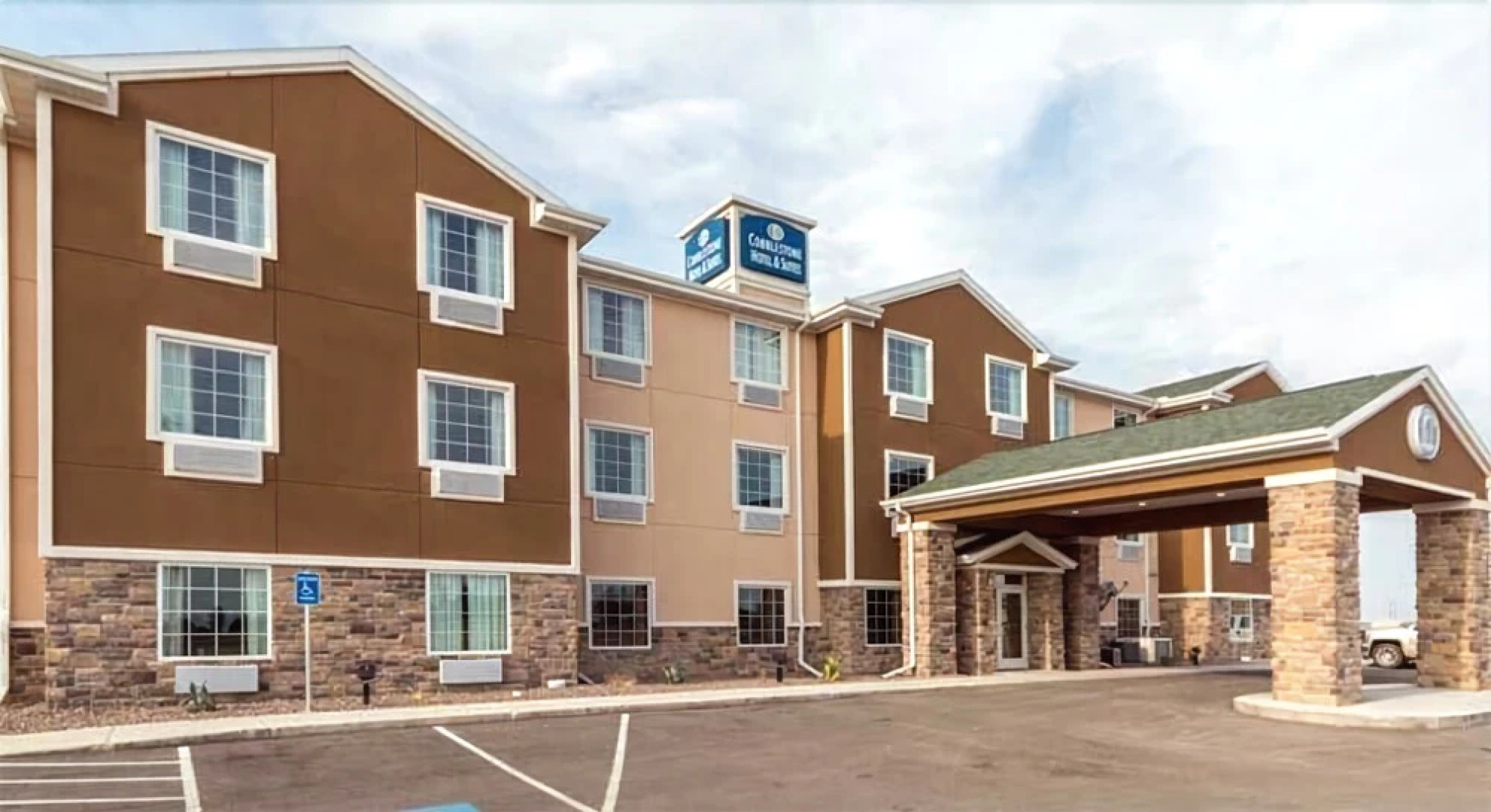 Cobblestone Hotel & Suites - Pecos