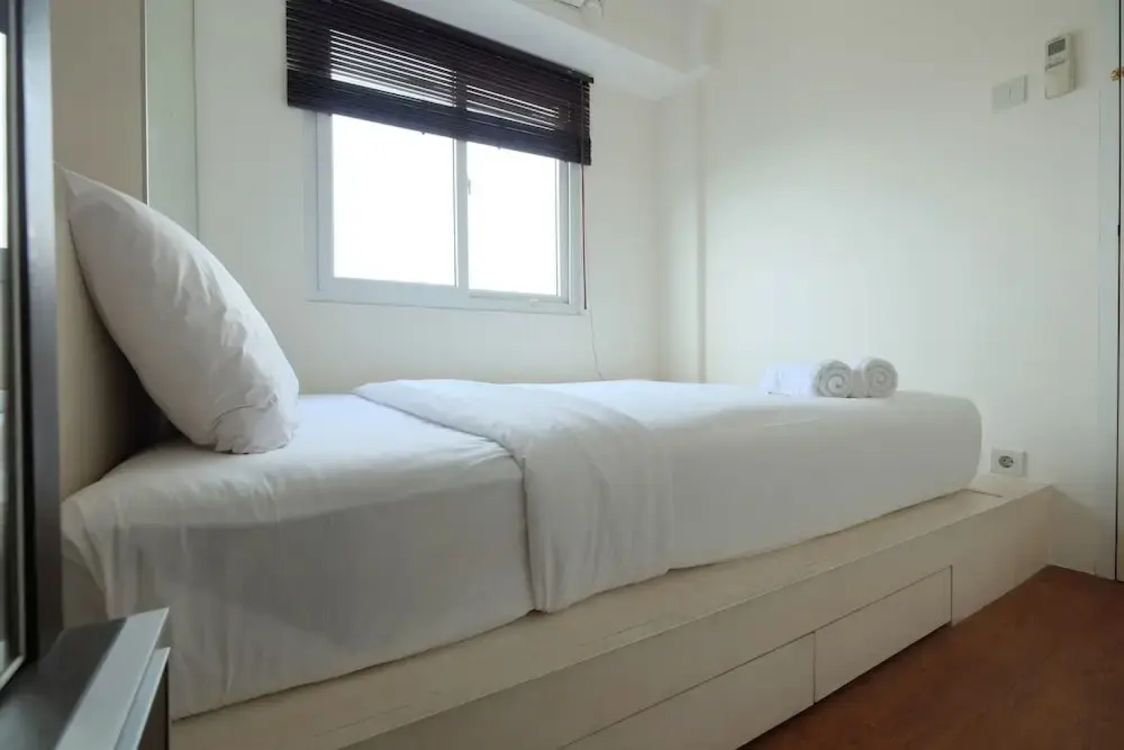 Modern 2BR Mutiara Bekasi Apartment