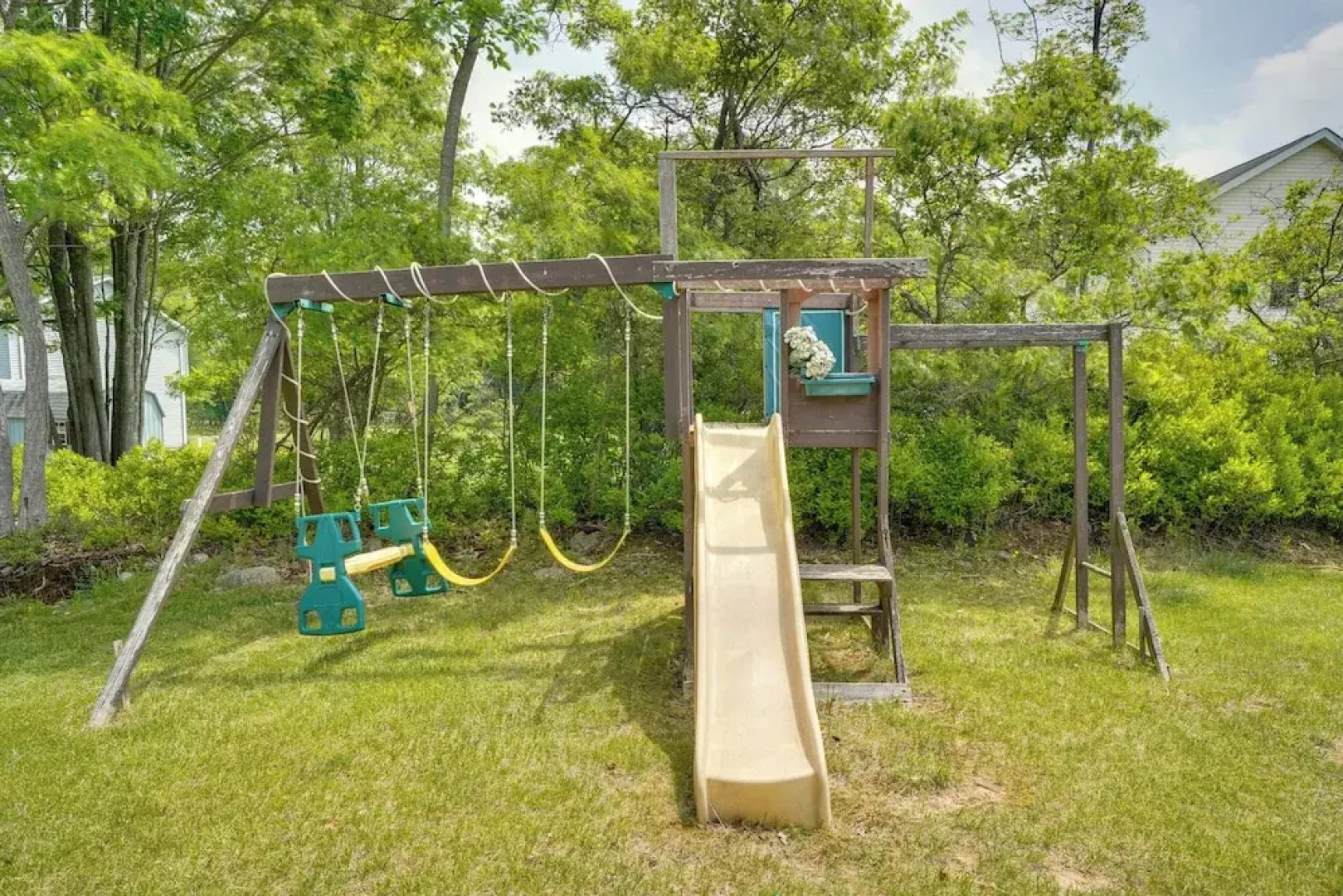 1 Mi to Lakes: Family Pocono Home w/ Fire Pits!