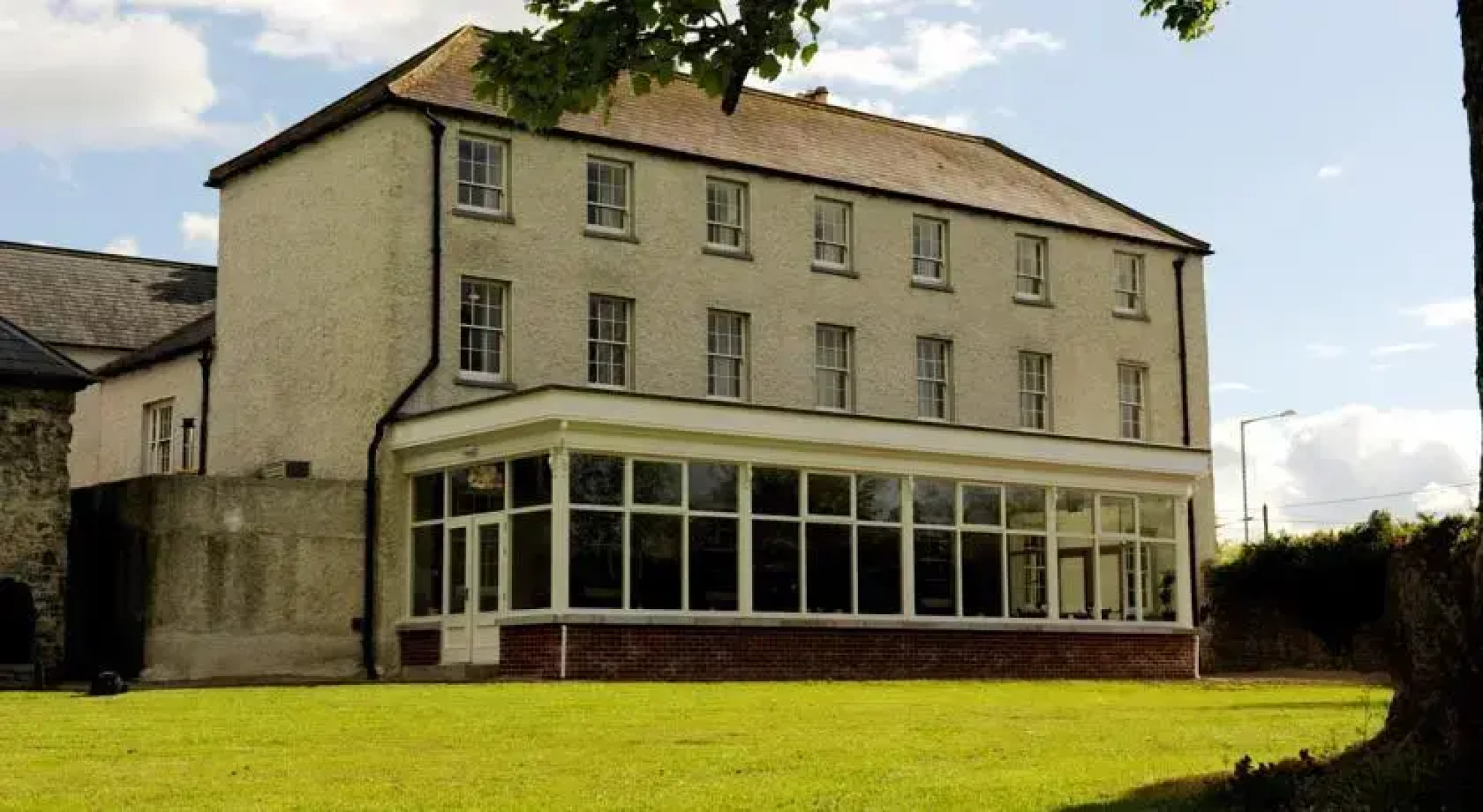 Ashbrook Arms Townhouse and Restaurant