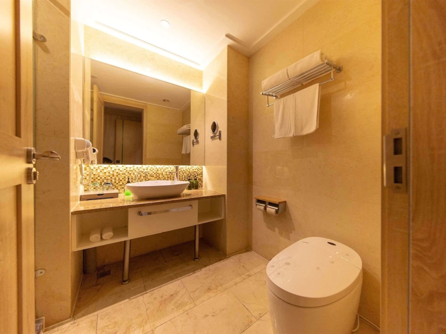 IBIS Styles NT Shimao Plz.