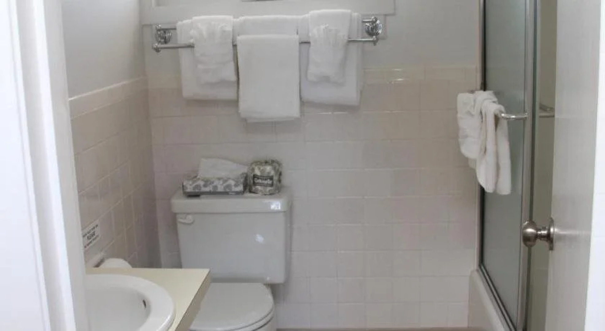 Atlantis Oceanfront Inn