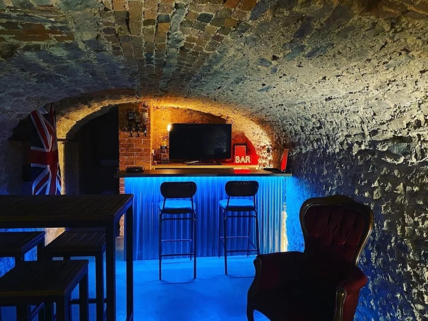 Luxury Group Celebration House With Hot Tub & Bar!