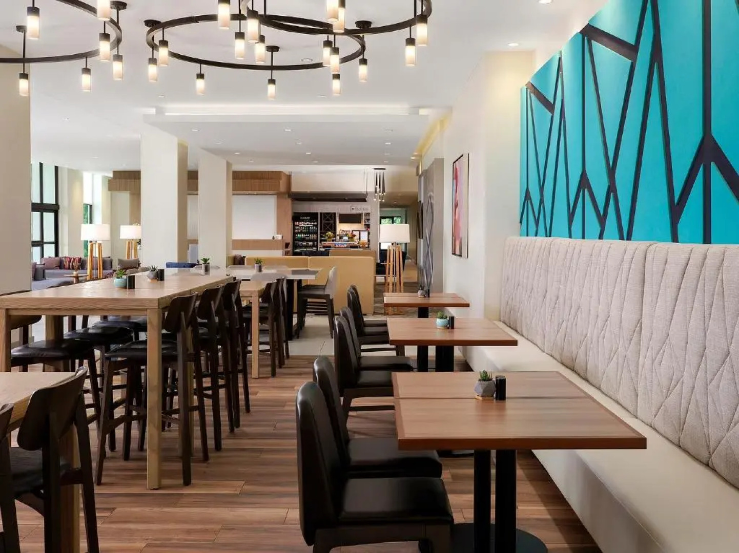 Hilton Garden Inn Grapevine at Silverlake Crossing