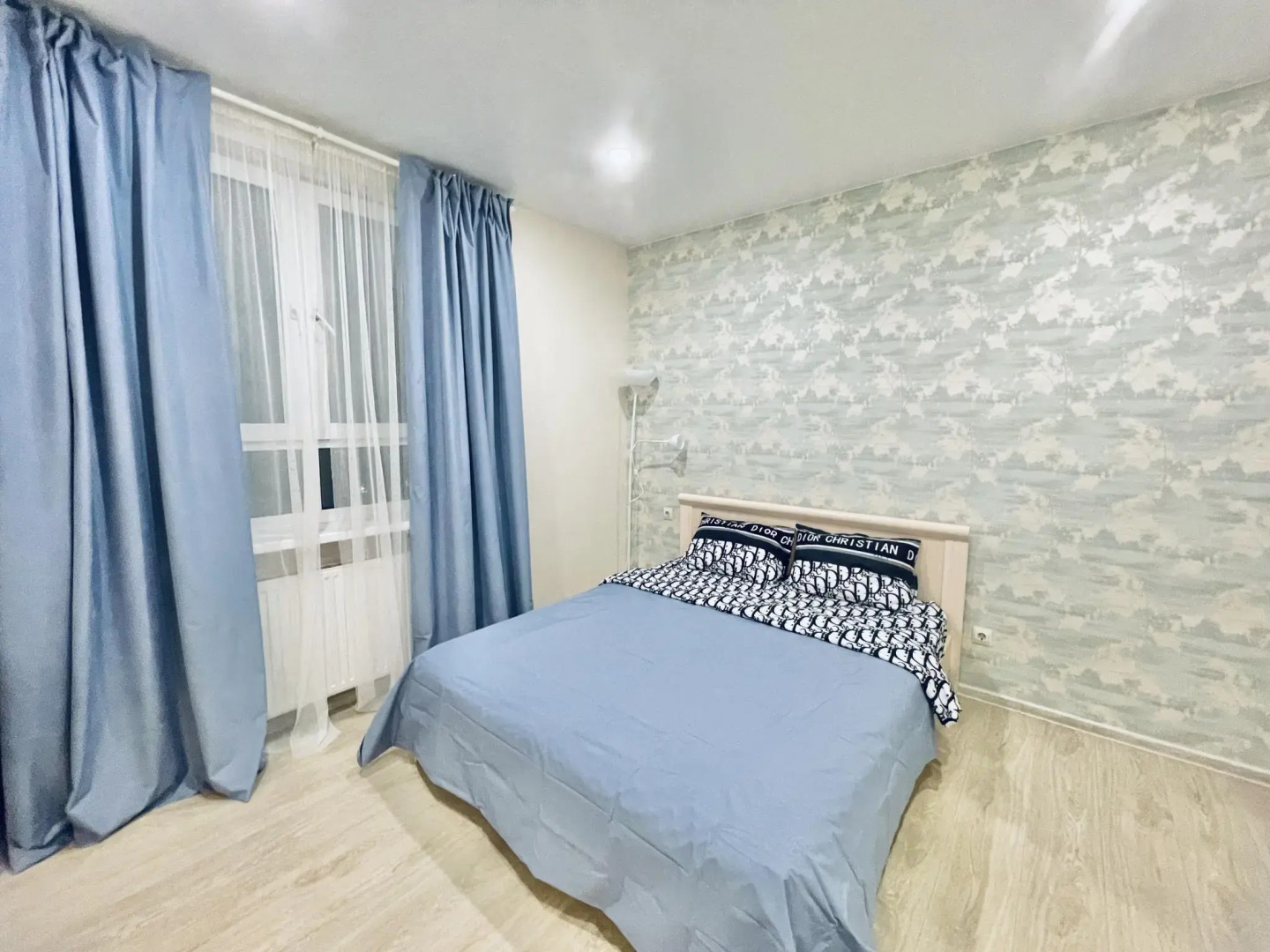 Vegas apartments (Вегас апартментс) на проспекте Гагарина 101 корпус 1