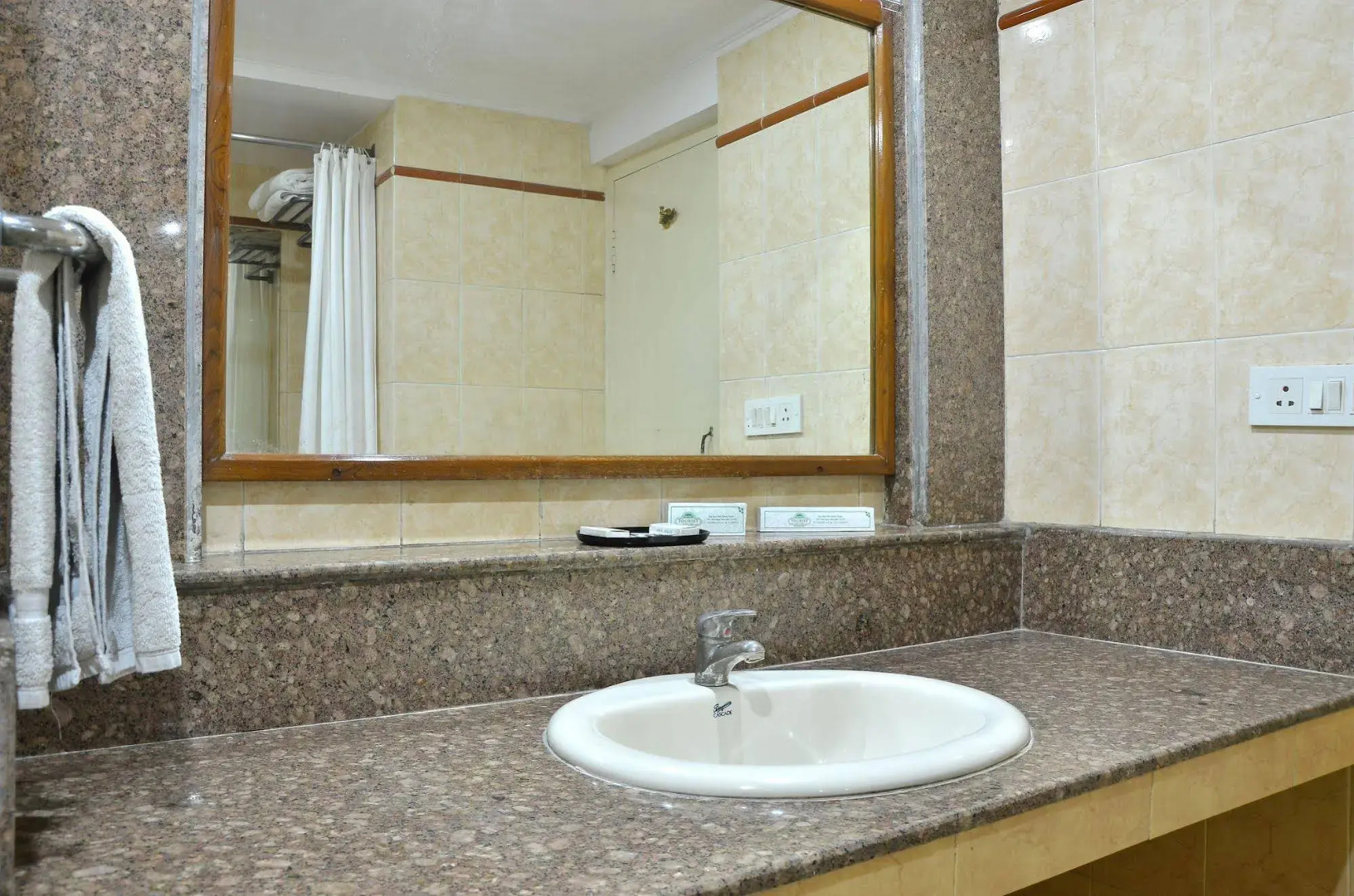 Hotel Tourist Deluxe