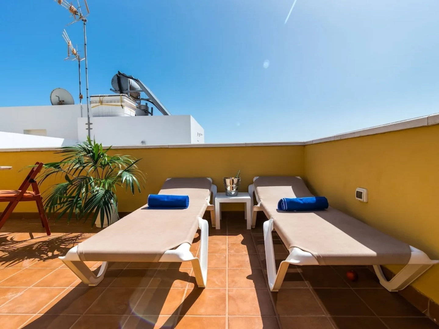 Spacious Apartment in Cruce de Arinaga With Terrace