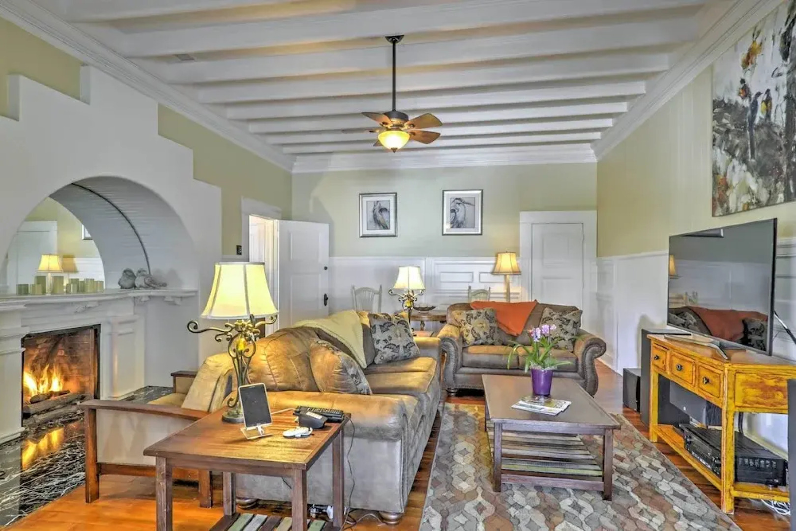 Carpinteria Apt w/ Hot Tub - 10 Min Walk to Beach!