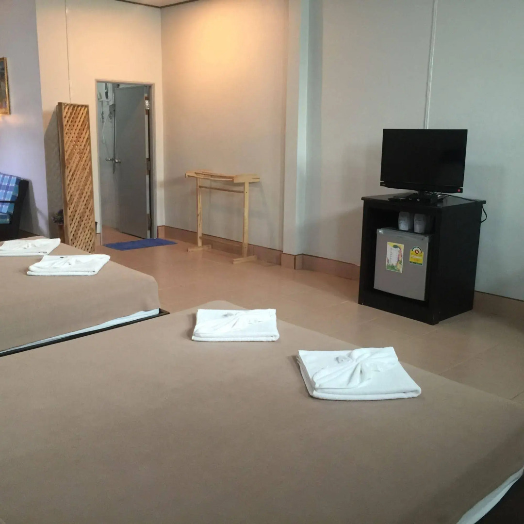 Phumthadarommanee Resort