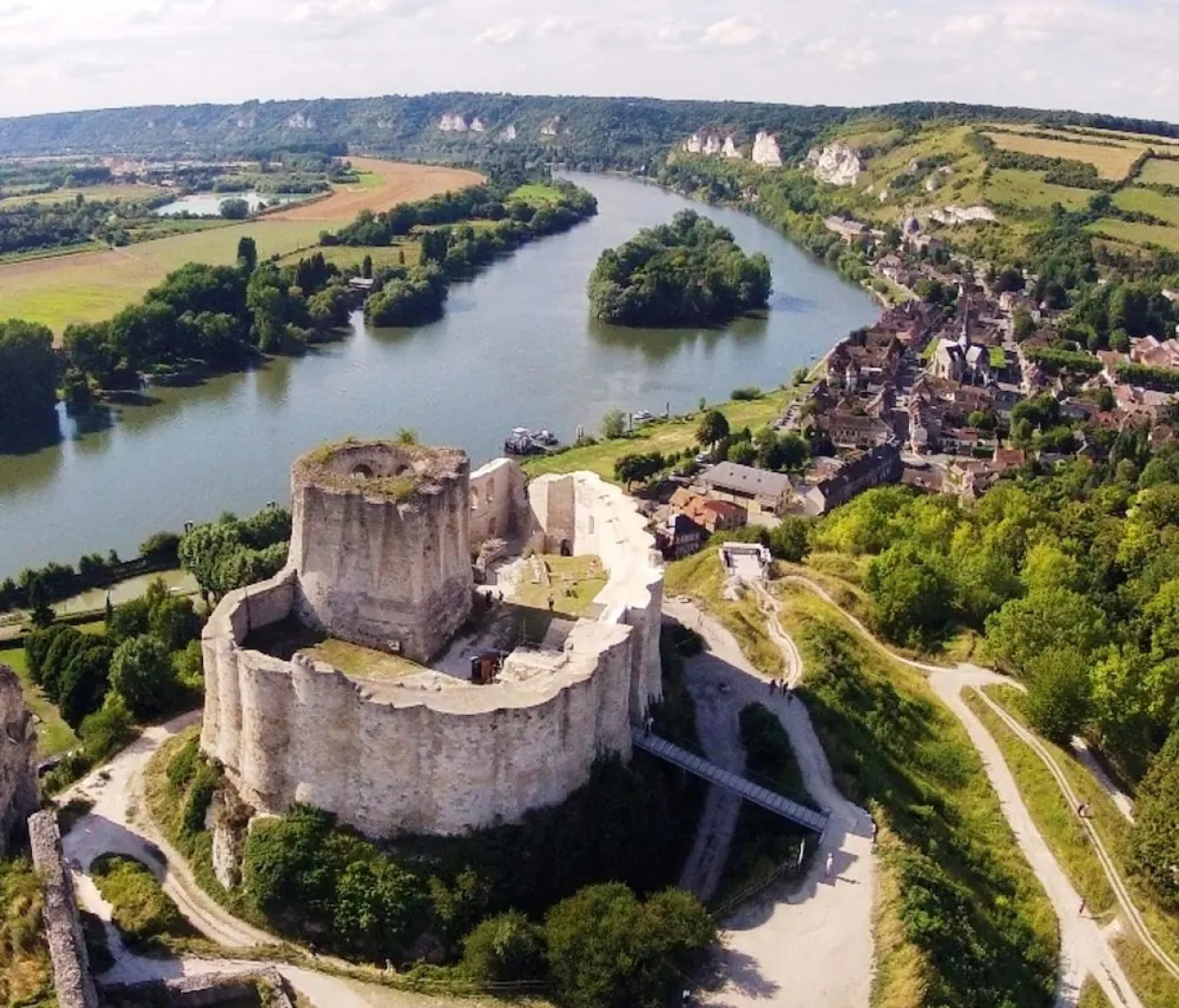 House With 2 Bedrooms in Sainte-geneviève-lès-gasny, With Enclosed Garden and Wifi