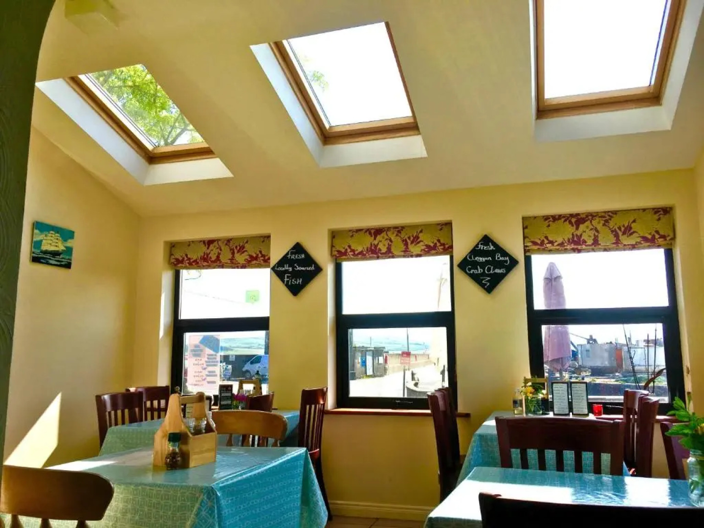 The Pier Bar , Cleggan